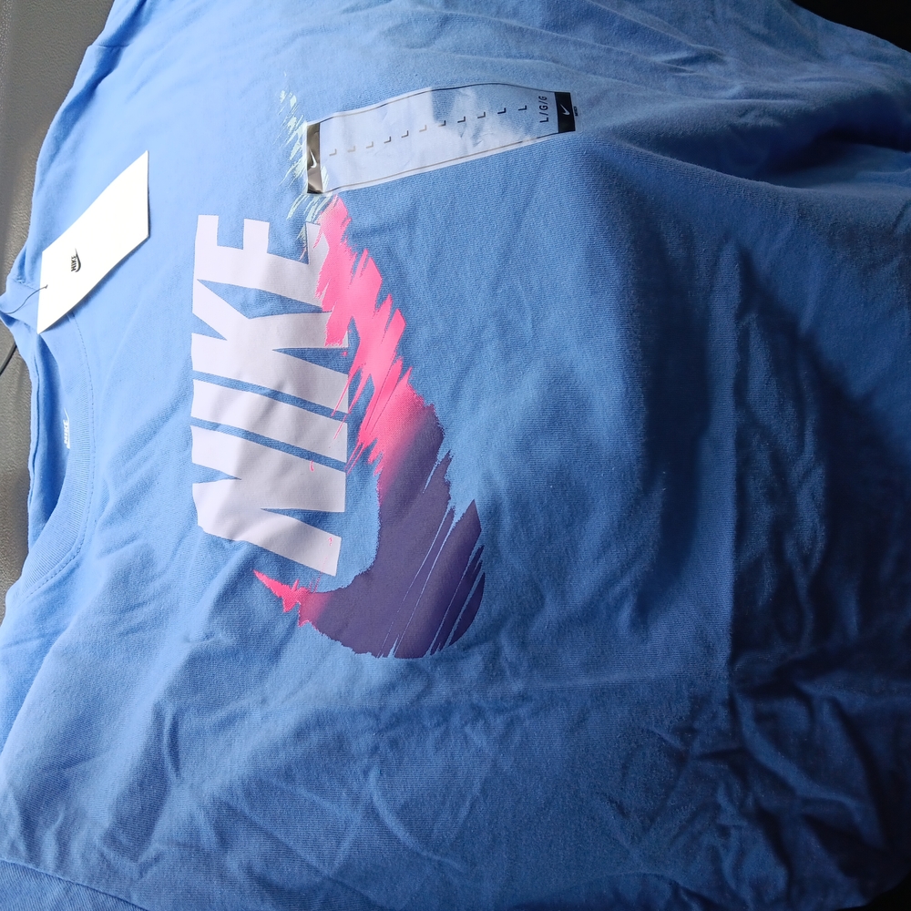 Nike Blue and Pink Graphic T-Shirt